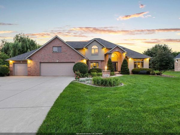 632 BROKEN COVEY COURT, De Pere, WI 54115