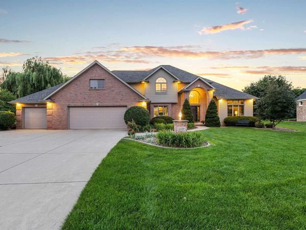 632 BROKEN COVEY COURT, De Pere, WI 54115