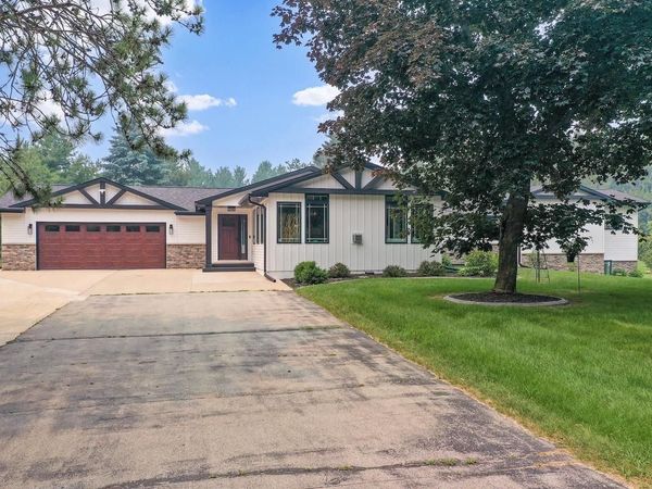 2305 JESSE LANE, Suamico, WI 54313