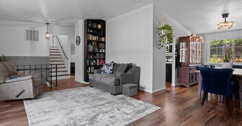1025 Emerson Way, Sparks, NV 89431 Photo