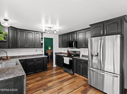 1025 Emerson Way, Sparks, NV 89431 Photo