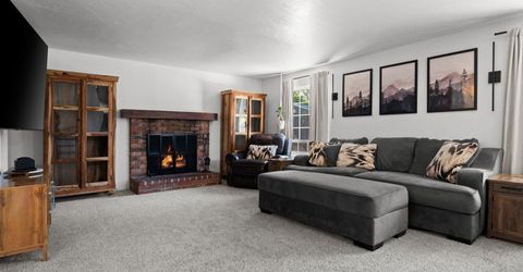 1025 Emerson Way, Sparks, NV 89431 Photo
