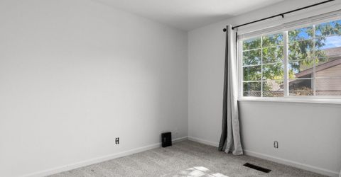 1025 Emerson Way, Sparks, NV 89431 Photo