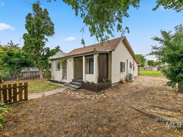 512 15th Ave N, Nampa, ID 83687
