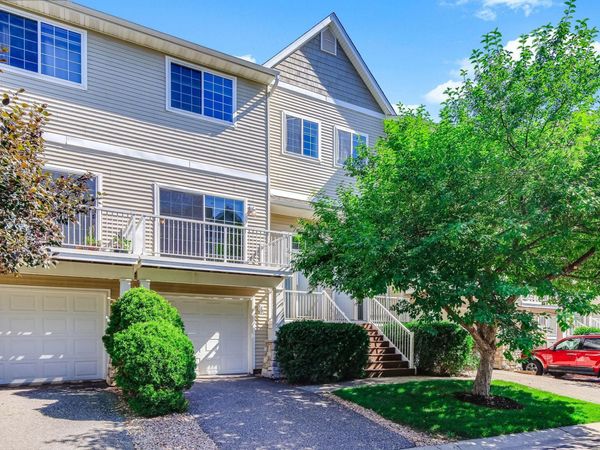 428 Willoughby Way W, Minnetonka, MN 55305