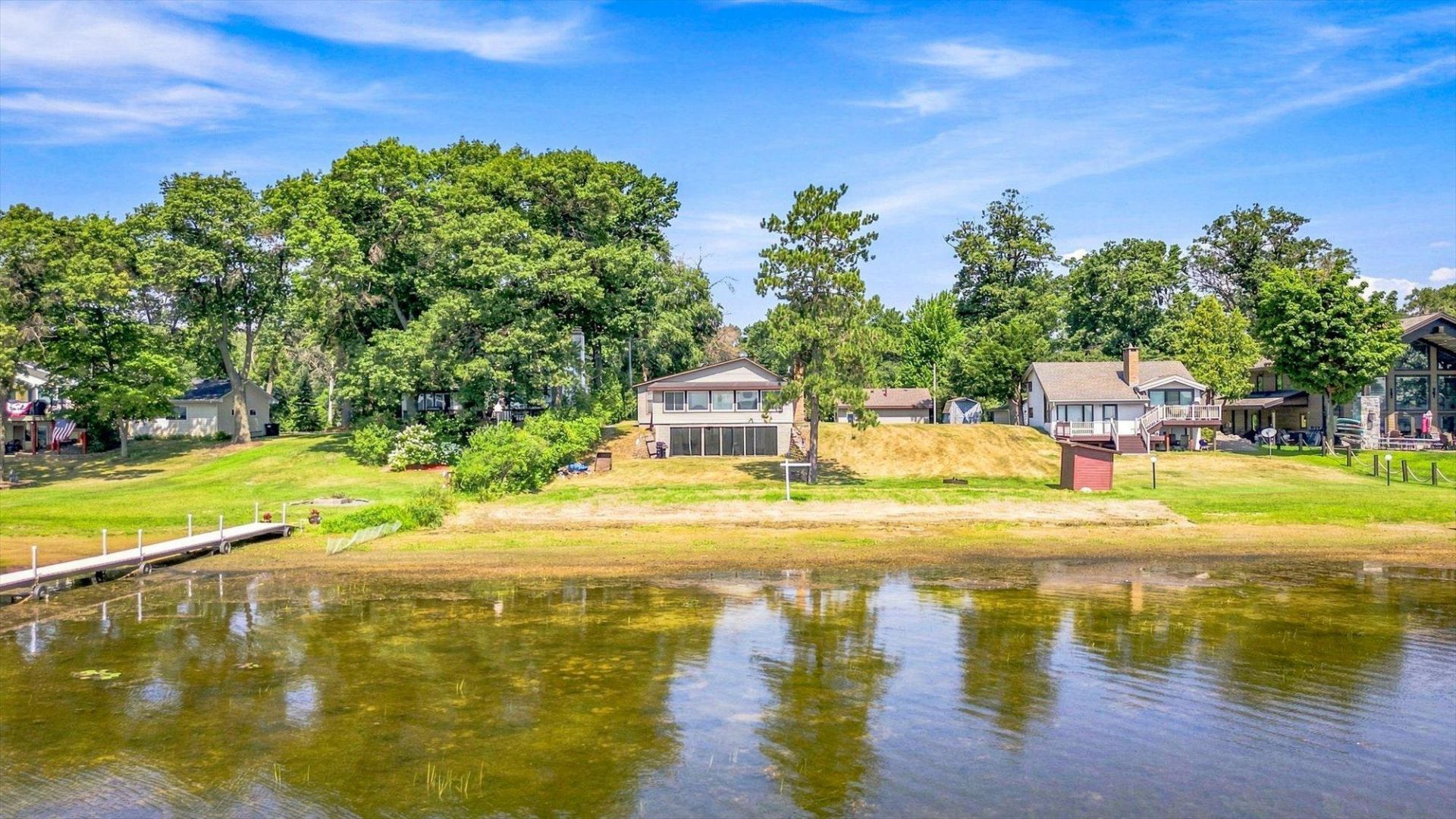 18329 Lakeview Point Drive NE, Wyoming, MN 55092