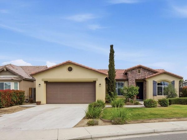 1906 McIntosh Way, Bakersfield, CA 93312