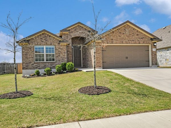 309 Chickasaw LN , Hutto, TX 78634