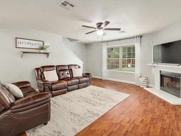 335 Mistletoe LN , Kyle, TX 78640