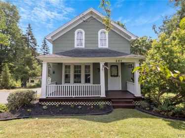301 Bennett Road, Buffalo, NY 14227