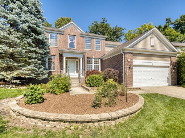 9 Sagebrush Court , Streamwood, IL 60107