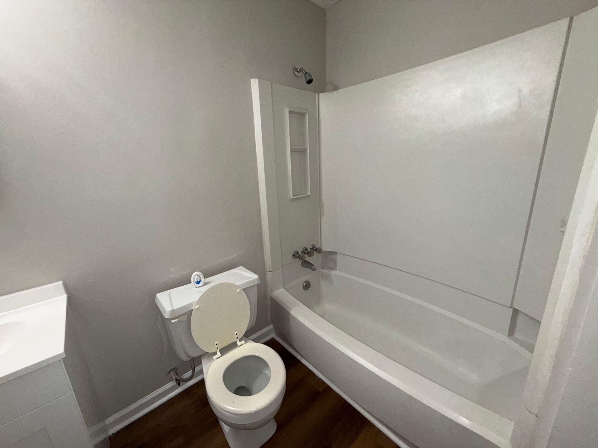 152 Dorchester Manor Boulevard Photo 12