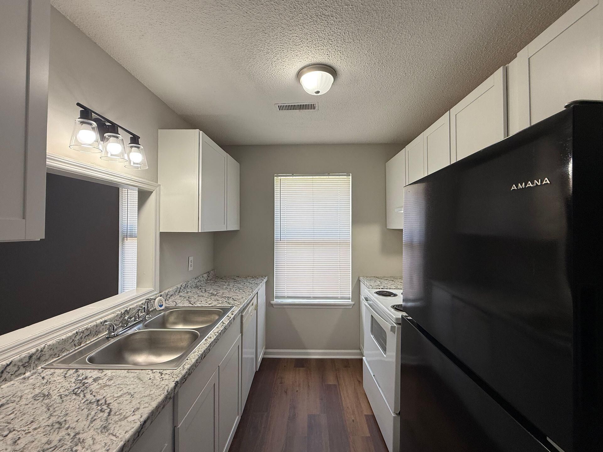 152 Dorchester Manor Boulevard Photo 8