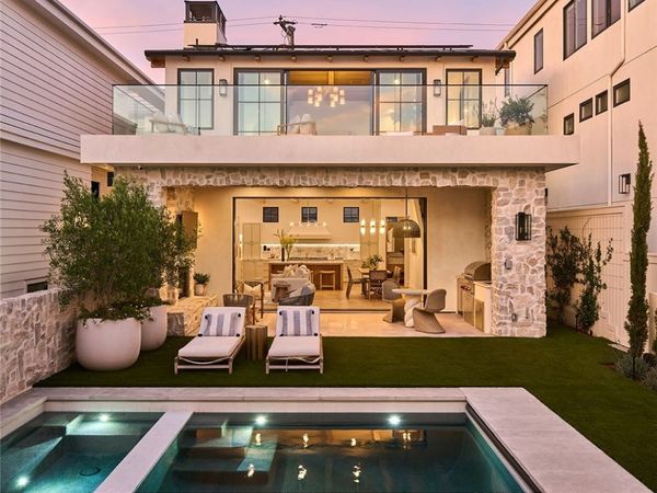 409 Bayview Drive , Manhattan Beach, CA 90266