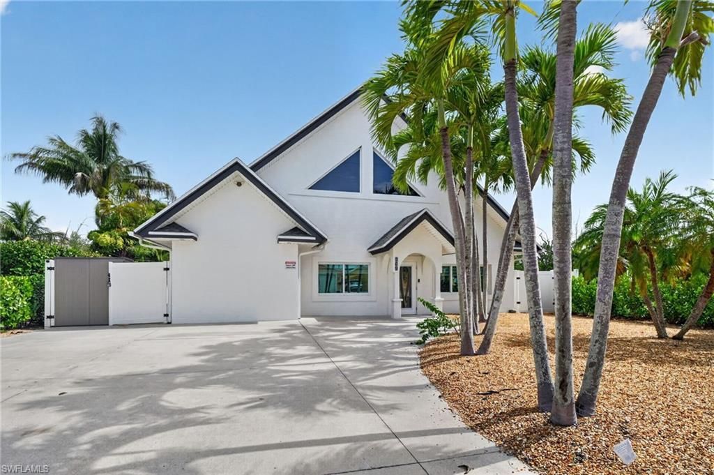 309 Donora Blvd, Fort Myers Beach, FL 33931 Photo