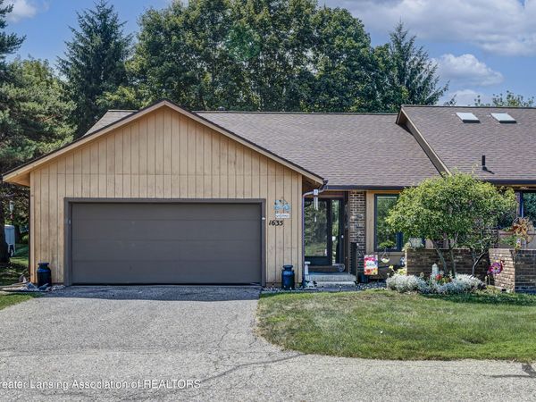 1635 Willow Creek Drive, Lansing, MI 48917
