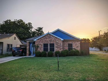 2715 Britton Avenue, Dallas, TX 75216