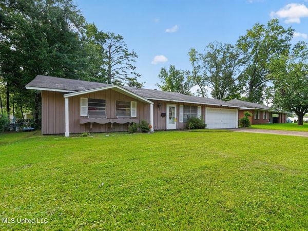 5312 Cedar Park Drive, Jackson, MS 39206