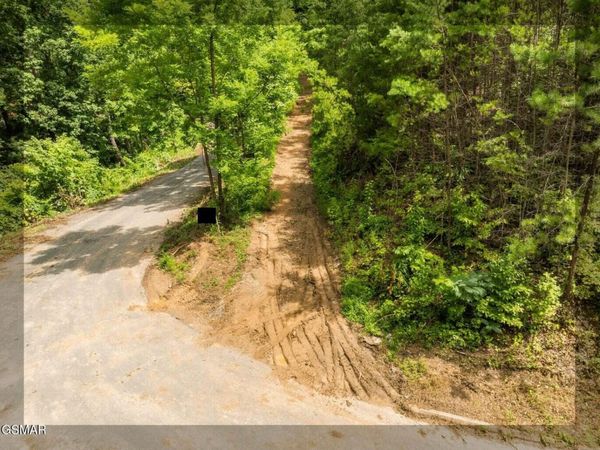 2119 Spurling Road Road , Unit 27-R, Sevierville, TN 37862