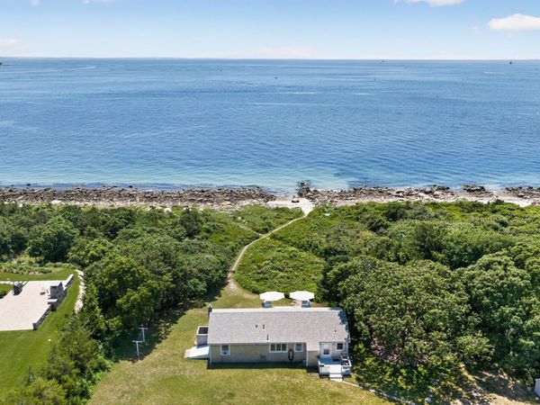 7 Gull Lane , Cataumet, MA 02534