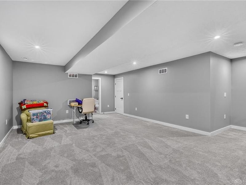 1855 Granada Way, Xenia, OH 45385 Photo 30