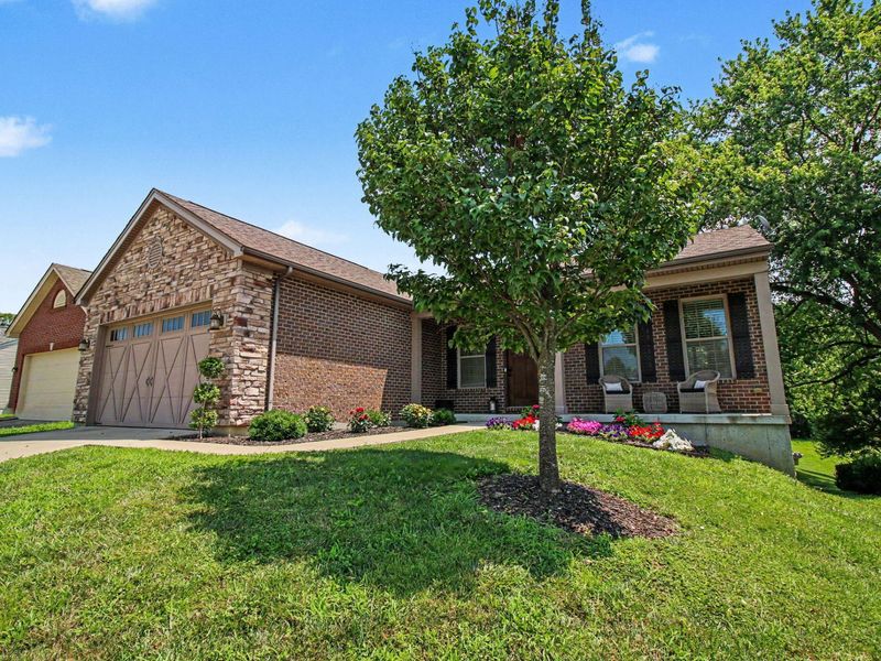 9374 Lago Mar Court, Florence, KY 41042 Photo 1