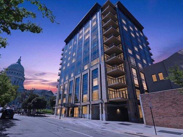 100 Wisconsin Avenue, Unit 805, Madison, WI 53703