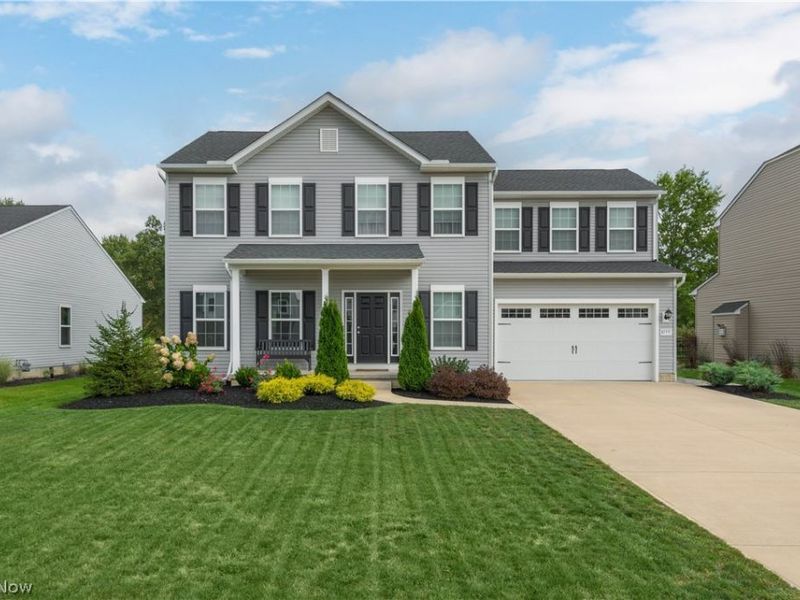 8133 Ashford Circle, North Ridgeville, OH 44039 Photo 1