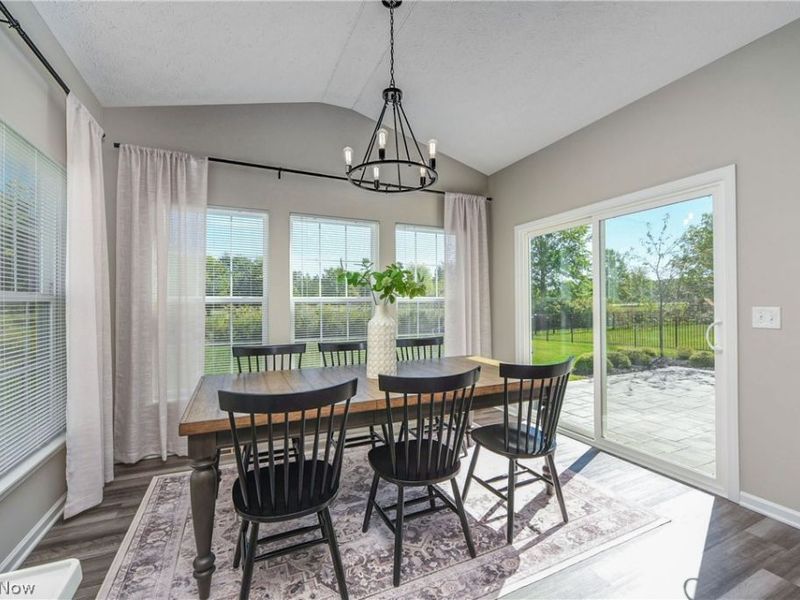 8133 Ashford Circle, North Ridgeville, OH 44039 Photo 12