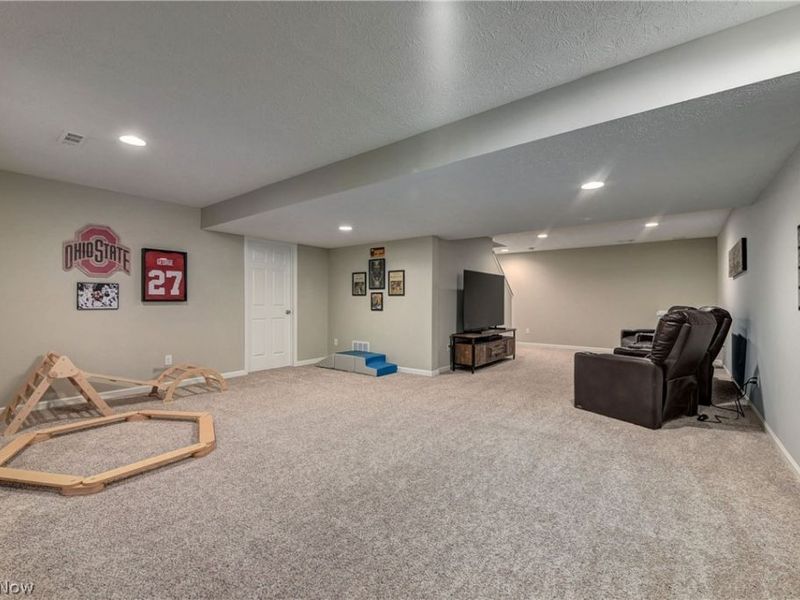 8133 Ashford Circle, North Ridgeville, OH 44039 Photo 36