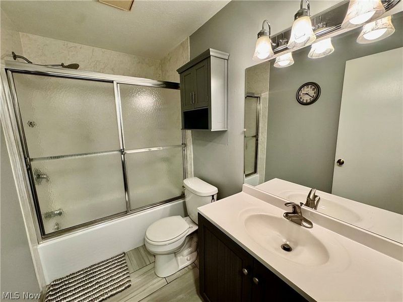 9570 Cove Drive, North Royalton, OH 44133 Photo 11