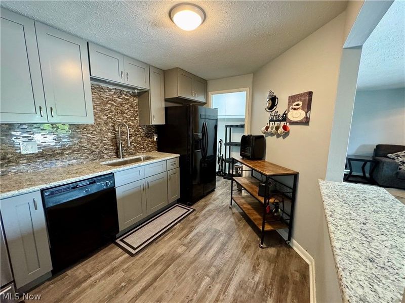9570 Cove Drive, North Royalton, OH 44133 Photo 6