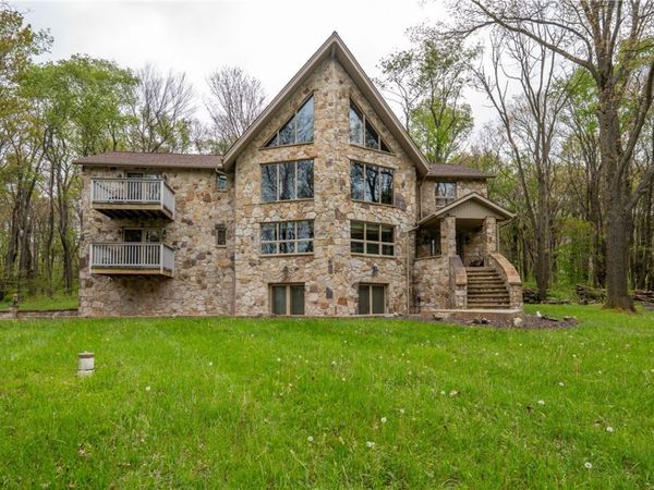 138 Fern Mountain Rd , Jones Mills, PA 15646