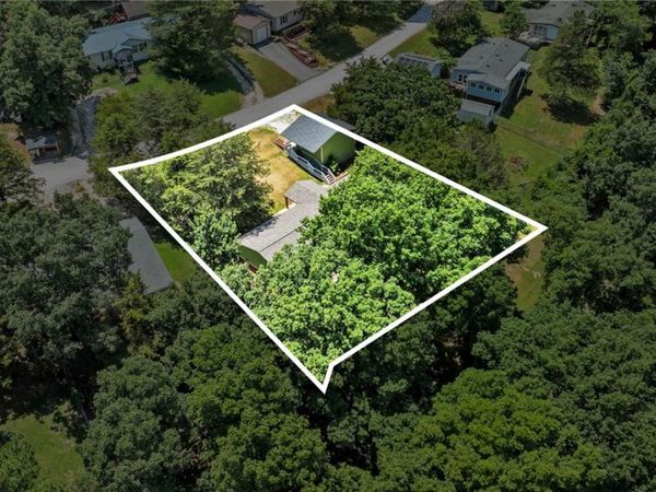 8431 Navajo Trail , Rogers, AR 72756