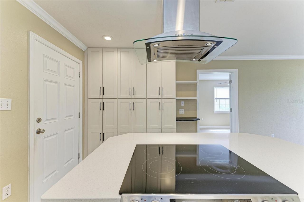 1300 Loma Linda Court , Sarasota, FL 34239 Photo