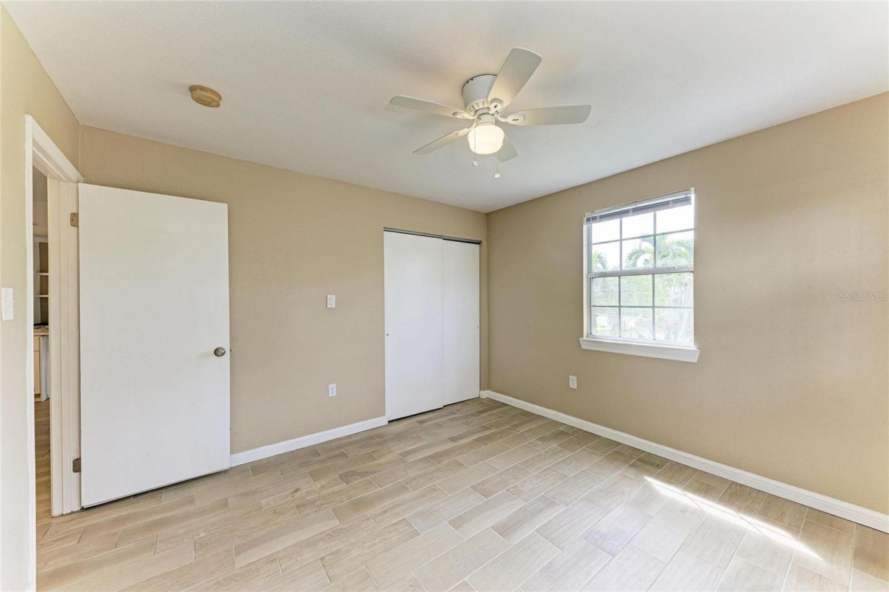 1300 Loma Linda Court , Sarasota, FL 34239 Photo