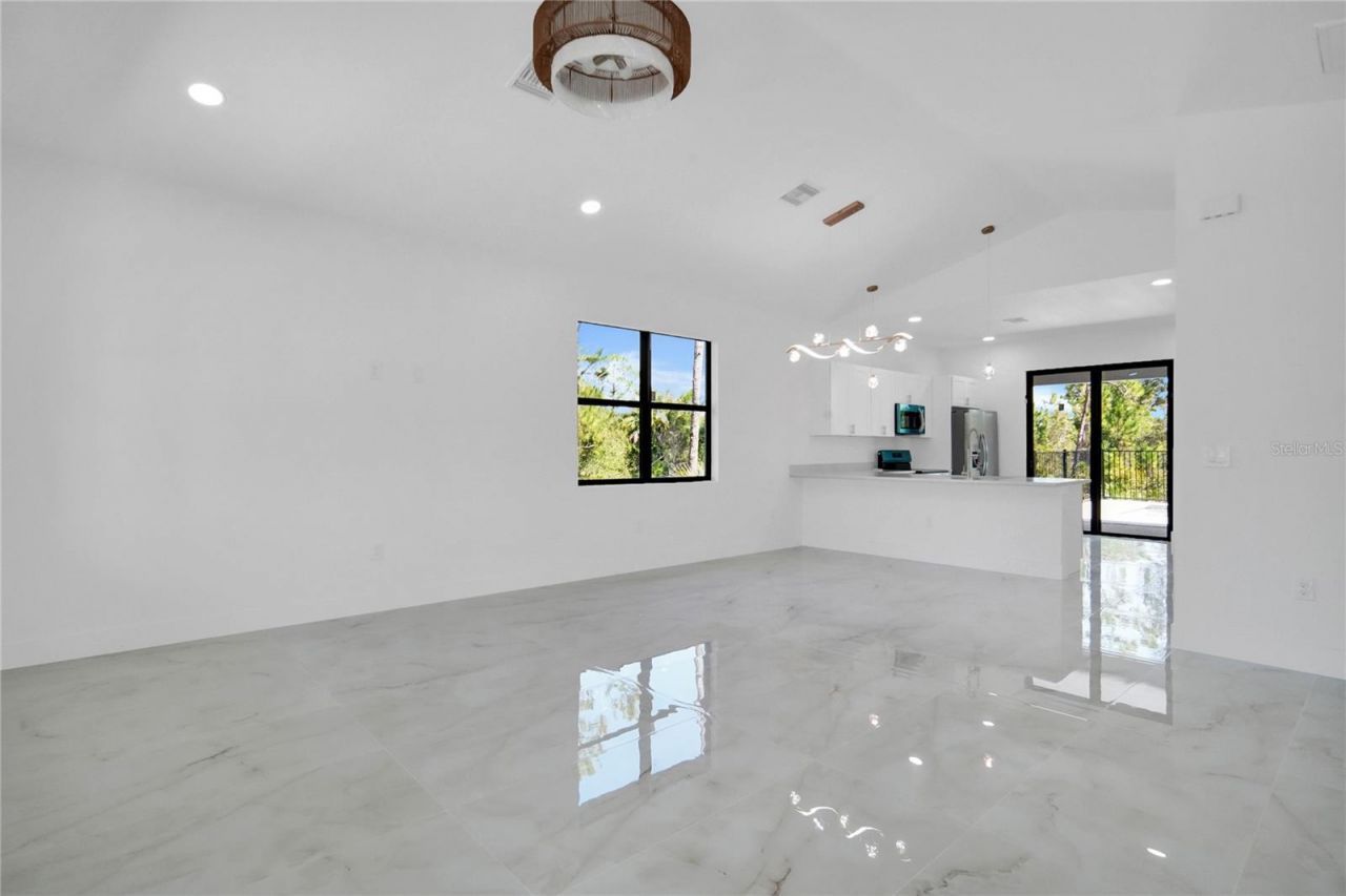 27412 Las Lomas Drive, Punta Gorda, FL 33955 Photo