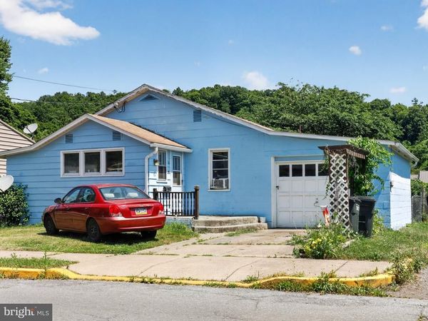 10 W SHERMAN STREET , MOUNT UNION, PA 17066