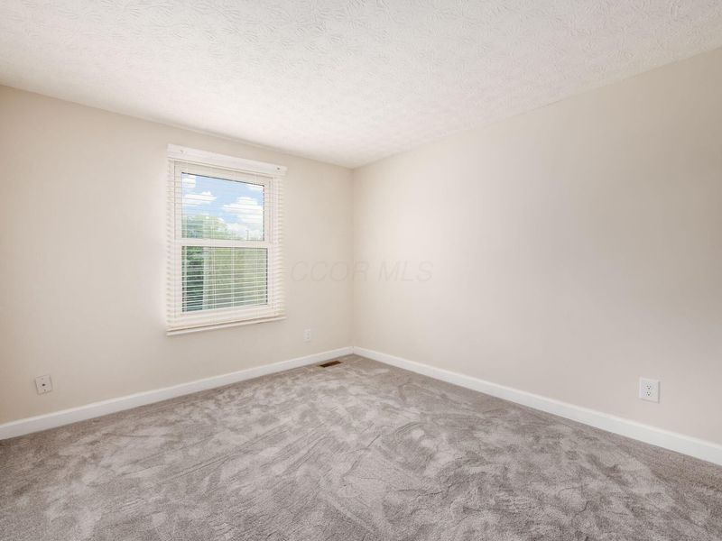 3800 Dinsmore Castle Drive , Columbus, OH 43221 Photo 19