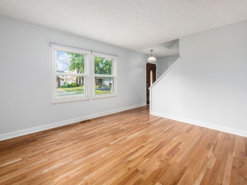 3800 Dinsmore Castle Drive , Columbus, OH 43221 Photo 3
