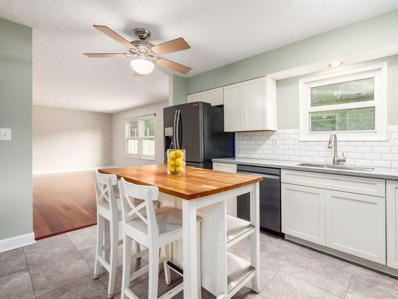 3800 Dinsmore Castle Drive , Columbus, OH 43221 Photo 8