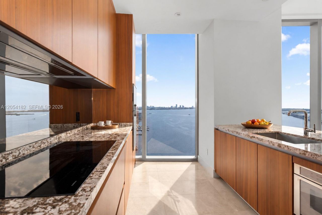 175 SE 25th Rd, Unit 2701, Miami, FL 33129 Photo