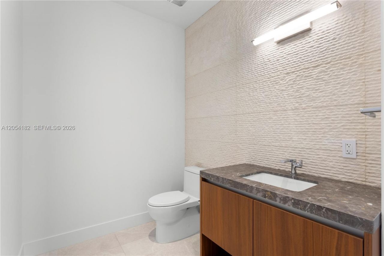 175 SE 25th Rd, Unit 2701, Miami, FL 33129 Photo
