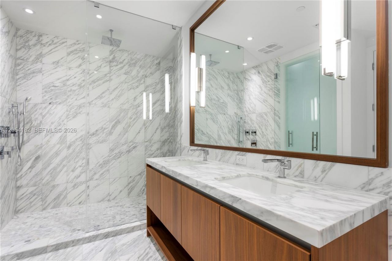 175 SE 25th Rd, Unit 2701, Miami, FL 33129 Photo