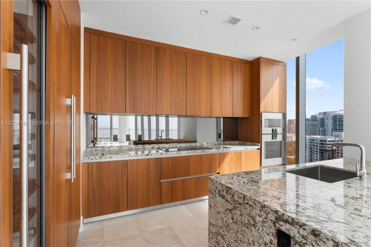 175 SE 25th Rd, Unit 2701, Miami, FL 33129 Photo