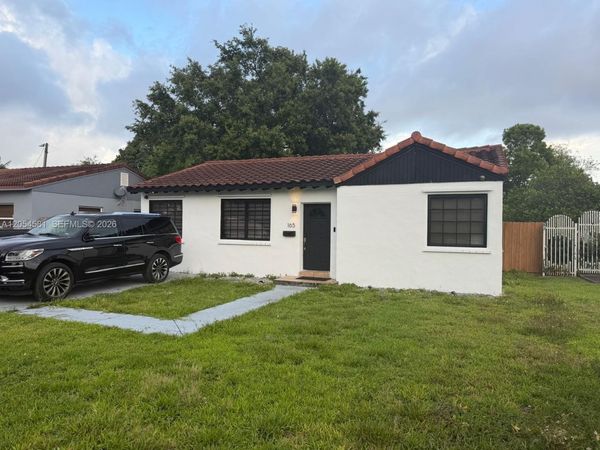 165 Lawn Way , Unit 165, Miami Springs, FL 33166
