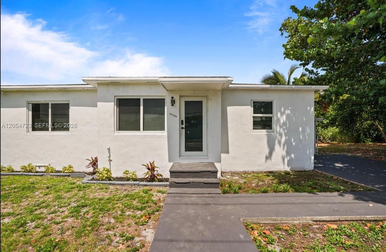 801 NW 105th St, Miami, FL 33150 Photo