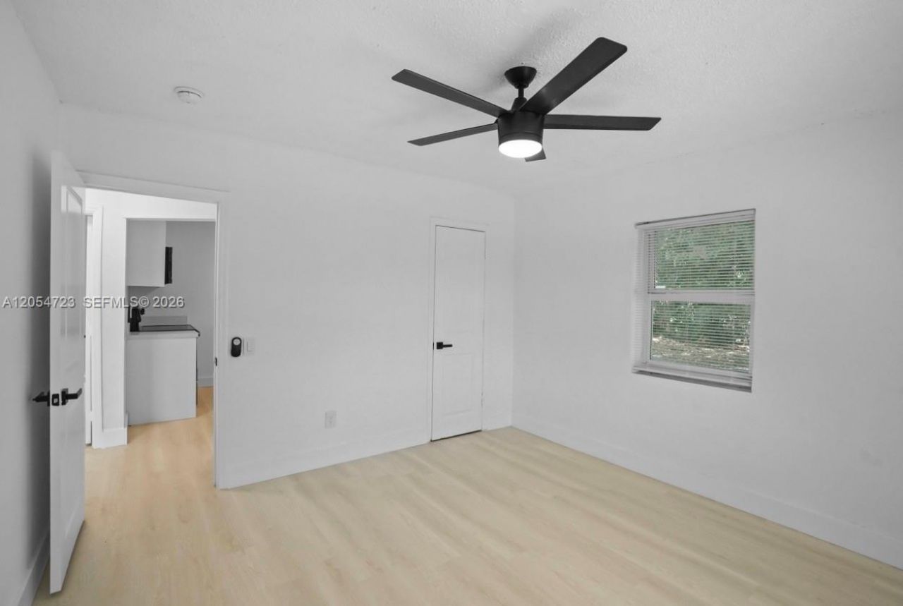 801 NW 105th St, Miami, FL 33150 Photo