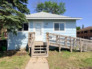 1205 6th Avenue, Worthington, MN 56187