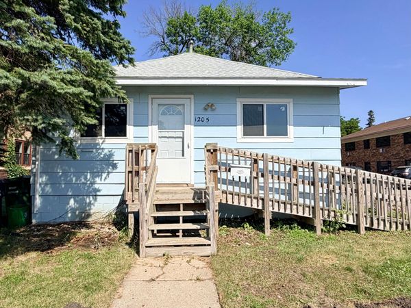 1205 6th Avenue, Worthington, MN 56187